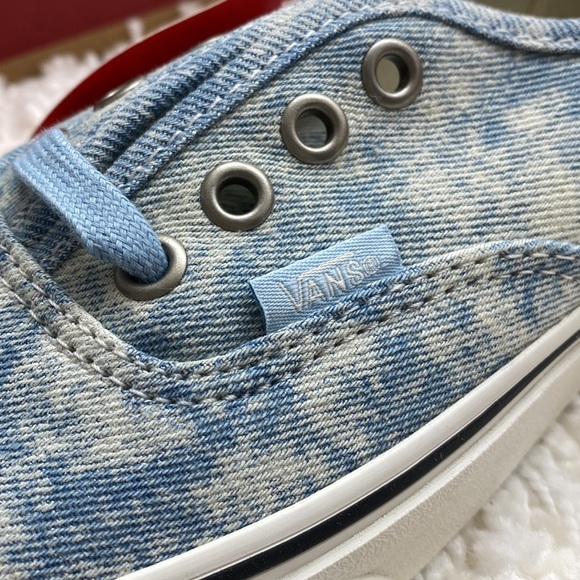 VANS AUTHENTIC BRAND NEW - Picture 6 of 8